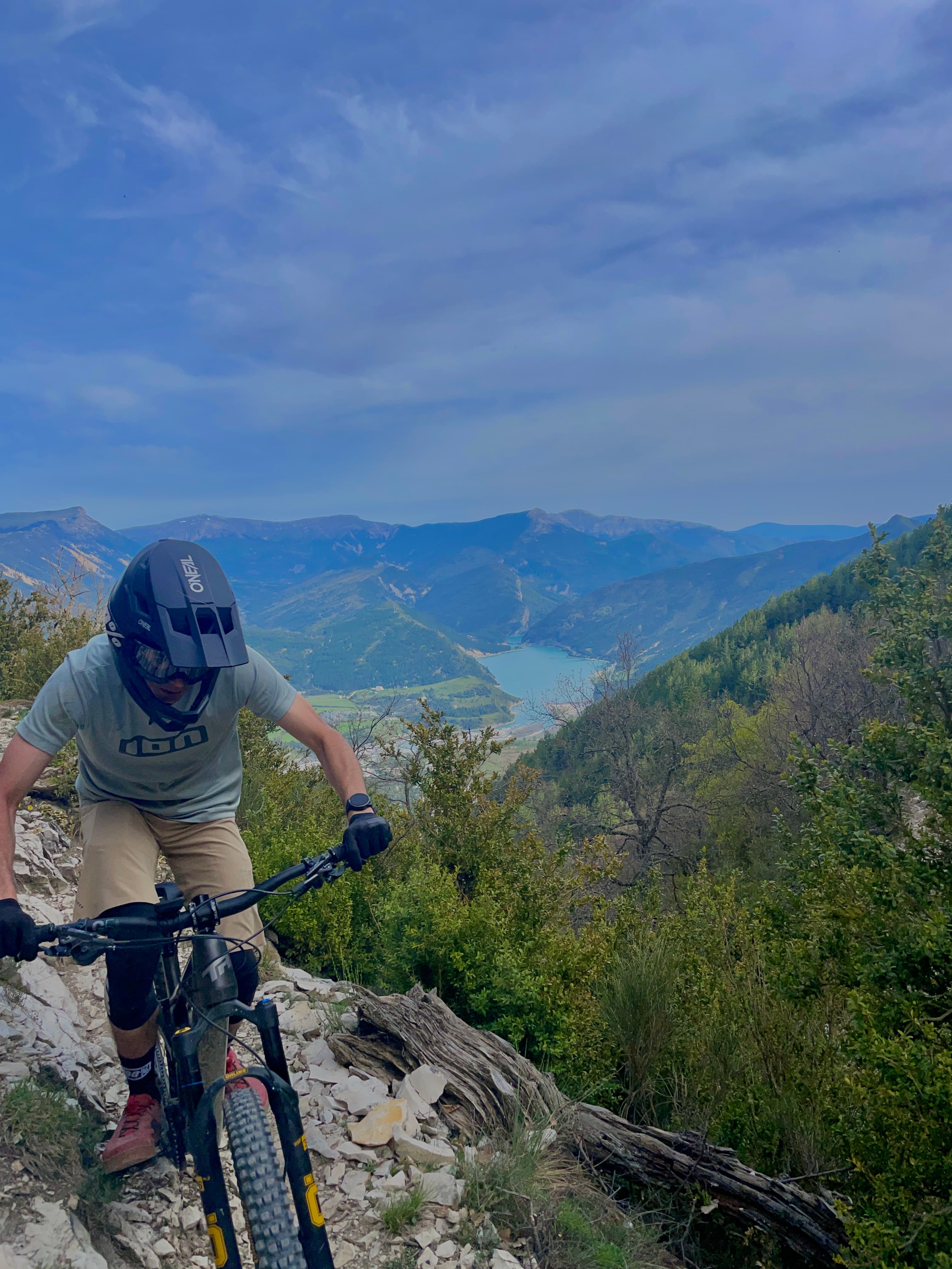 Montées à la pédale entre les spéciales